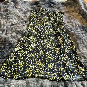 Tommy Hilfiger, size 8, Navy Blue with yellow & white flowers. Tag on.